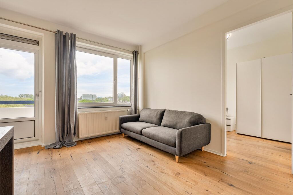 Studio te koop: Van Nijenrodeweg 102, Amsterdam
