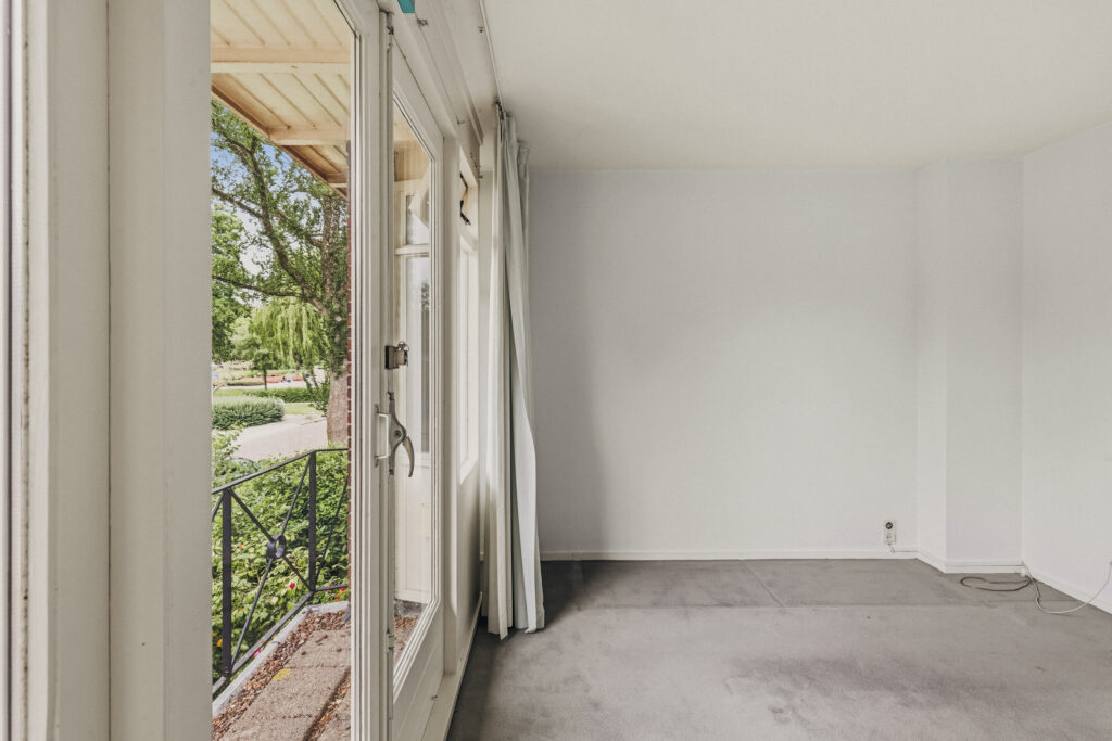 Hoekwoning te koop: Jhr.Mr.Dr. H.A. van Karnebeeklaan 46, Amstelveen