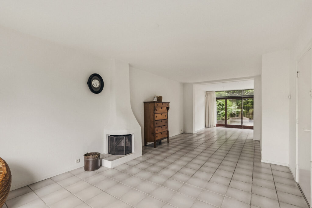 Hoekwoning te koop: Jhr.Mr.Dr. H.A. van Karnebeeklaan 46, Amstelveen