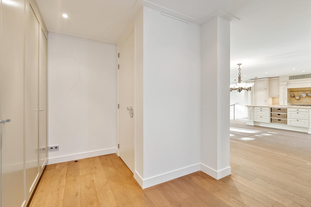 Tussenwoning te huur: Cannenburg 17, Amsterdam