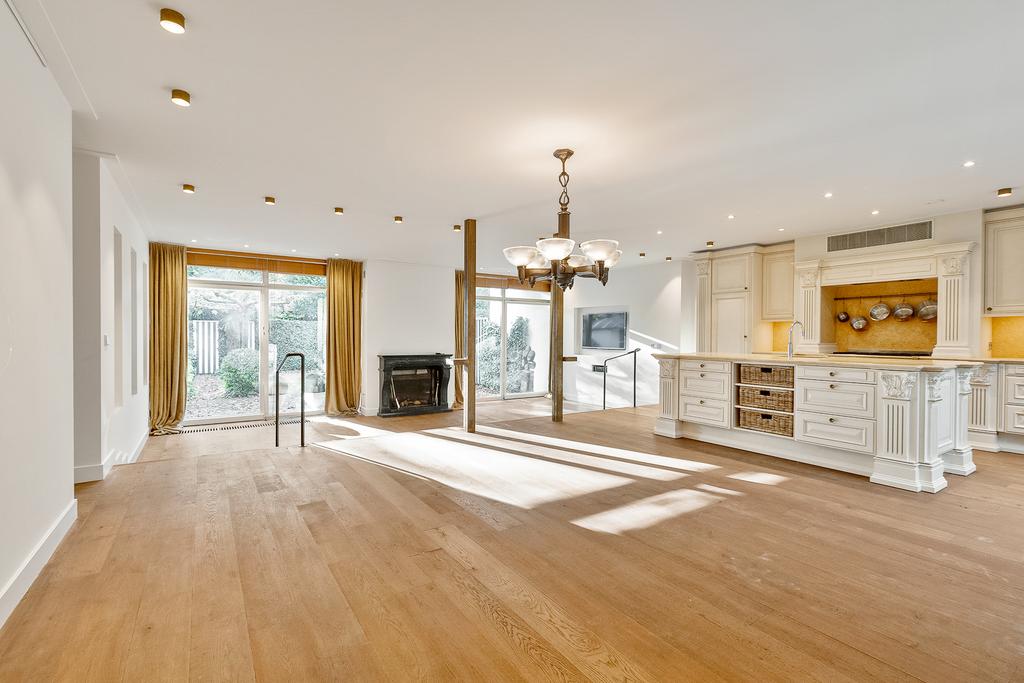 Tussenwoning te huur: Cannenburg 17, Amsterdam